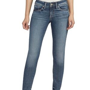 Levi's Women's Skinny Jeans in Medium Wash Blue